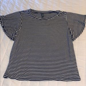 Stripped Top flowy sleeves